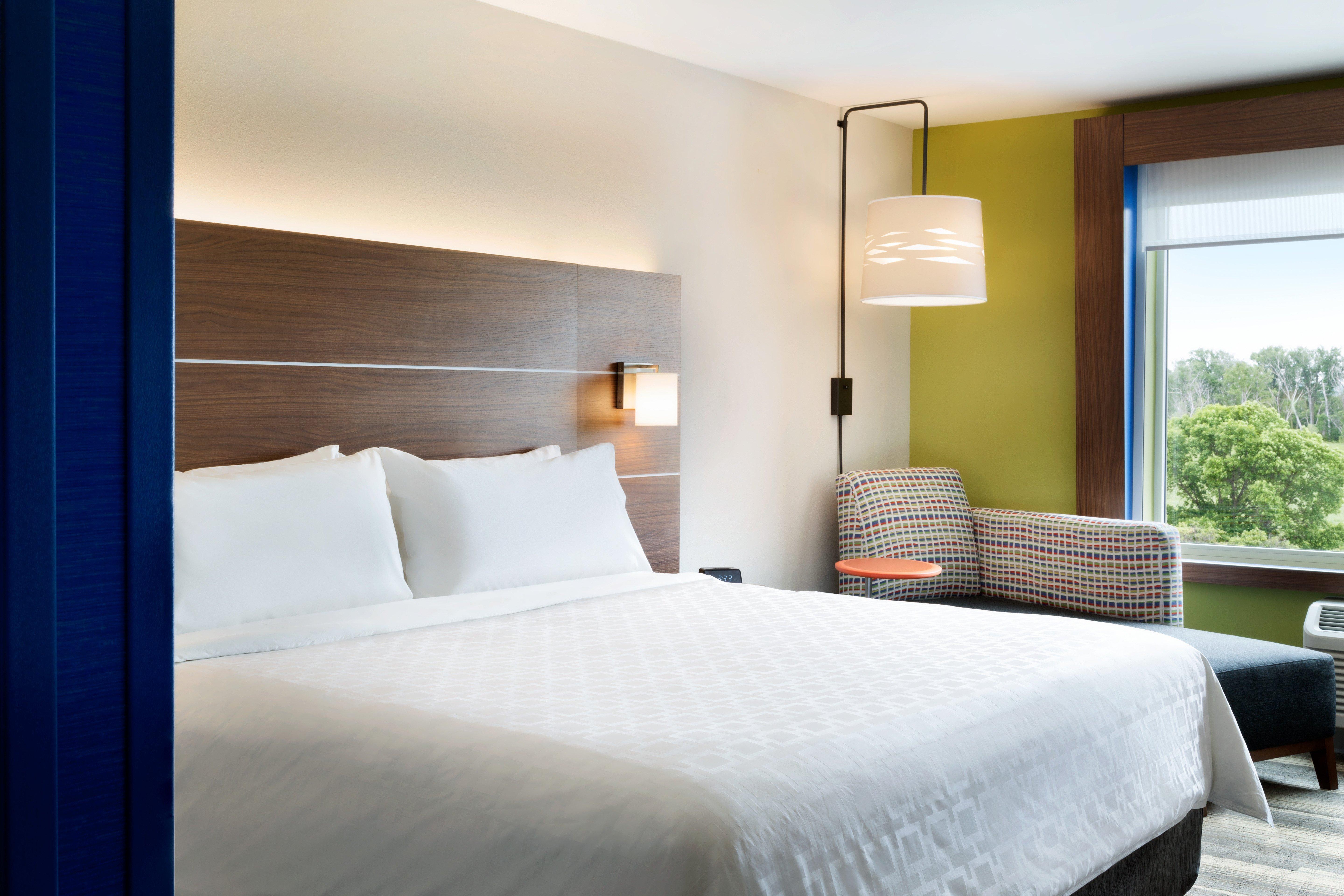 Holiday Inn Express & Suites - Columbus - Worthington By Ihg Exterior photo